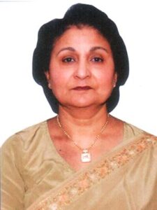 Lady Veena Loomba 